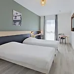 图尔阿德吉奥阿克瑟斯公寓式酒店 3*