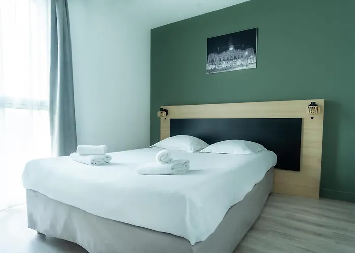 City Residence Tours 3*