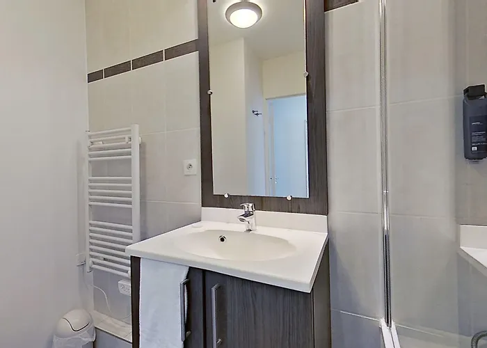 City Residence Tours Τουρ