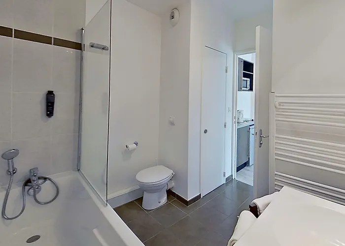 City Residence Tours Τουρ