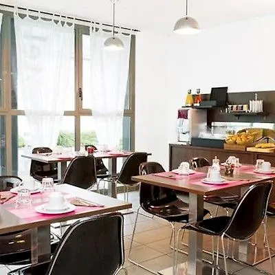 公寓式酒店 图尔阿德吉奥阿克瑟斯公寓式酒店 3*